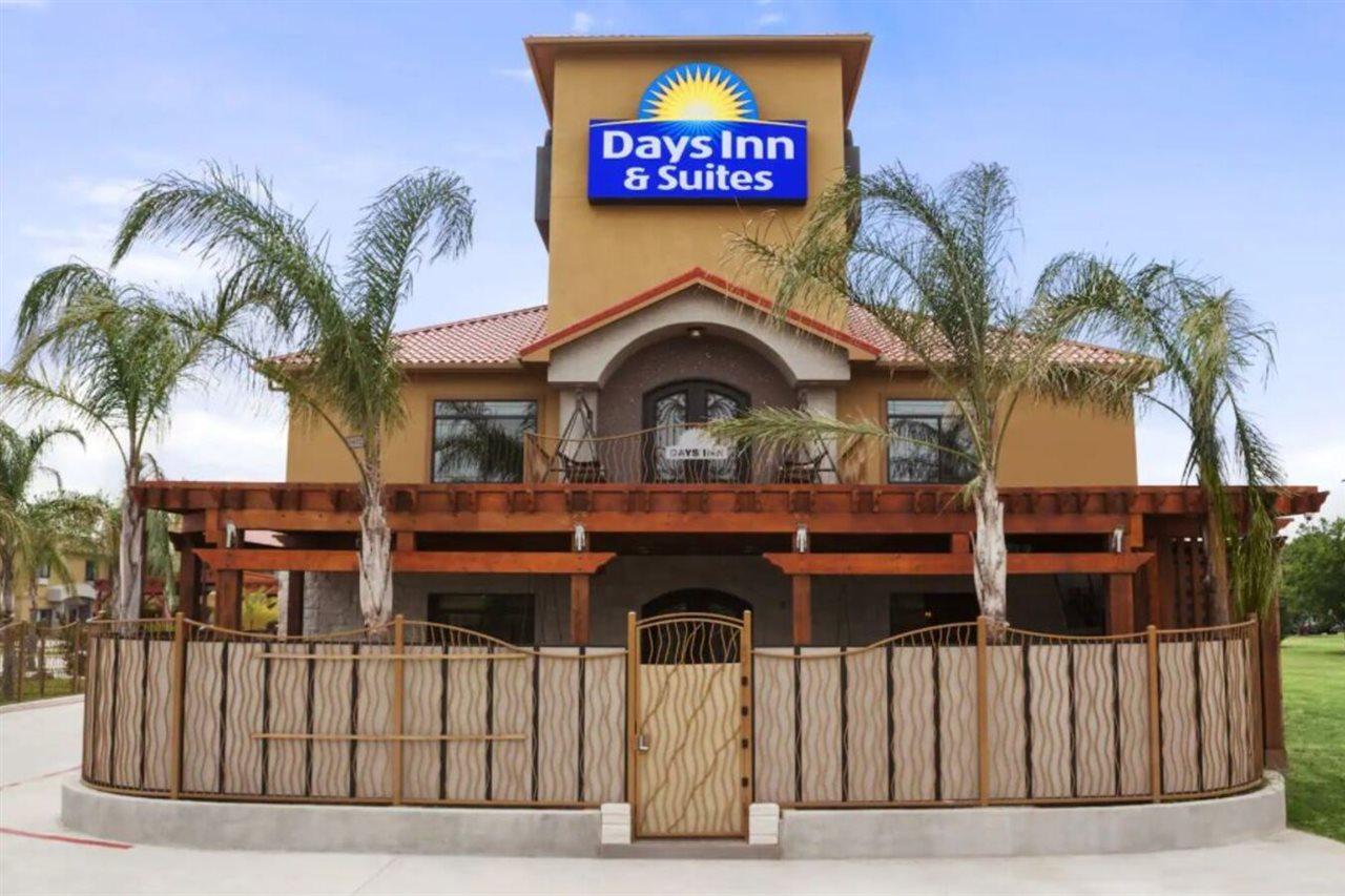 Days Inn & Suites By Wyndham Houston North-Spring Westfield Kültér fotó